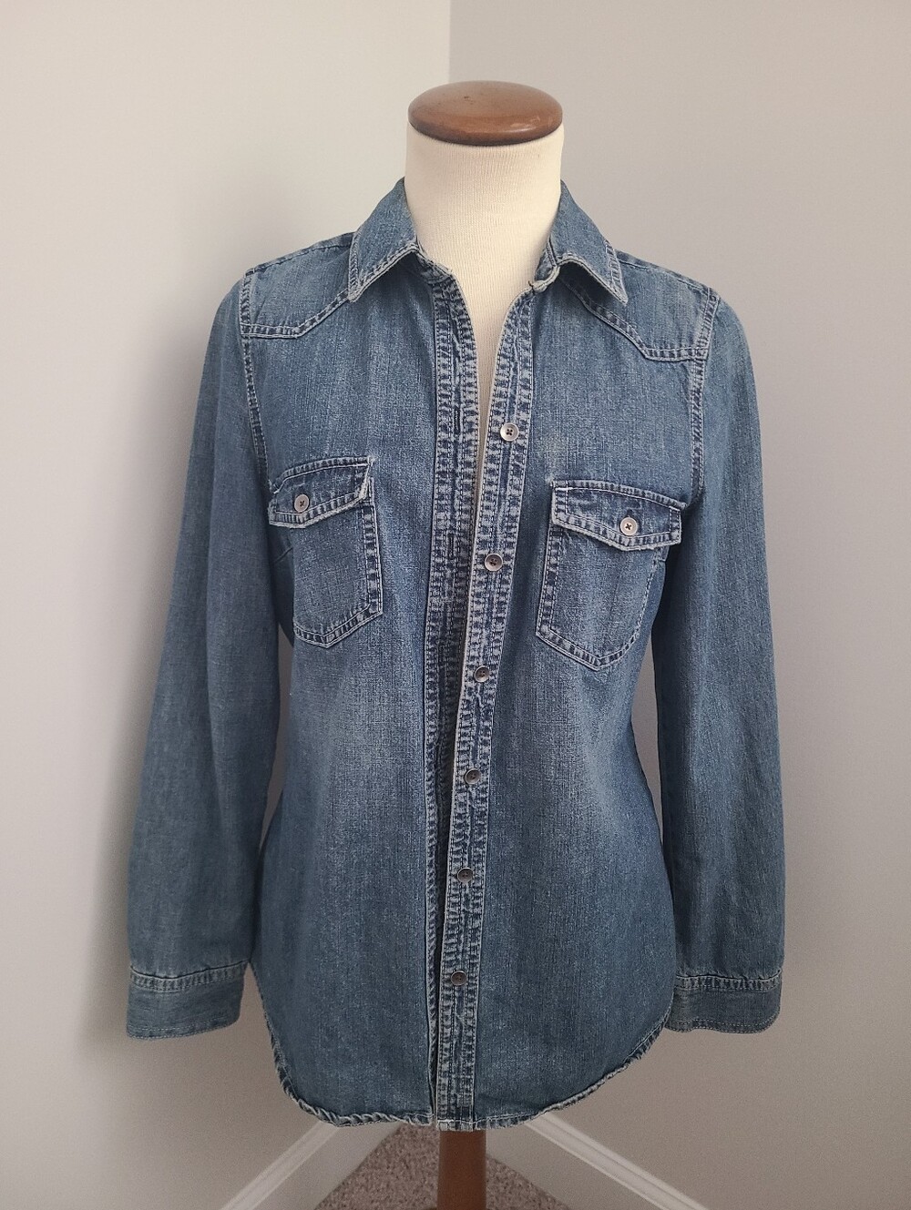 Old Navy Denim Shirt Womens Size S Western Boho Country Fall Festival L/S Button
